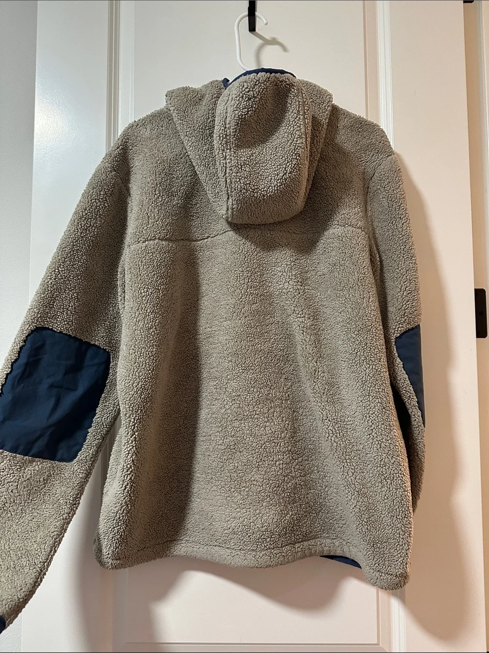The North Face Men’s Campshire Sherpa Fleece Pullover Hooded Jacket